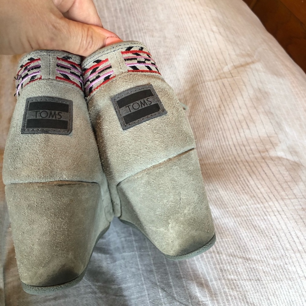 Toms Wedges 8.5